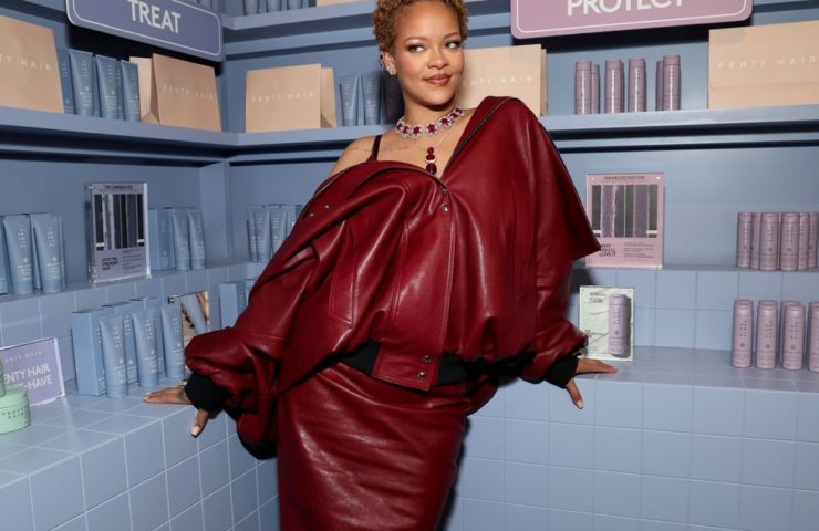 rihanna-celebrates-fenty-hair-brand-launch-in-la-at-nya-news-photo-1718123462-1